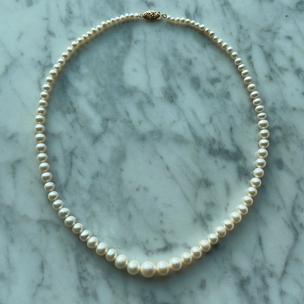 Graduated Pearl Necklace 16” NIB